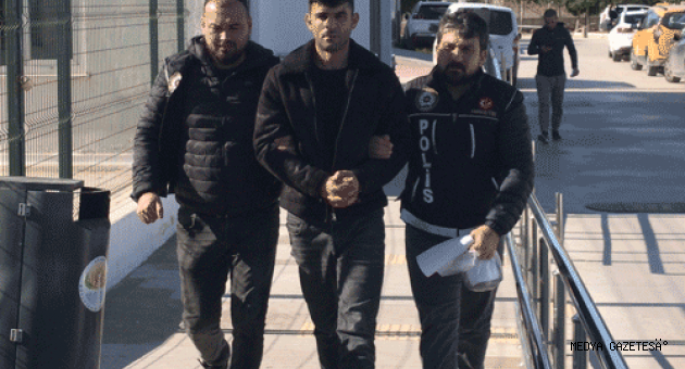 Adana'da evinde yaklaşık 24 kilo esrar ele geçirilen zanlı tutuklandı