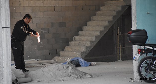 Adana'da inşaattan düşen işçi öldü
