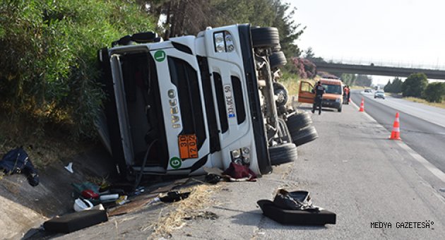 Adana'da mazot yüklü tır devrildi