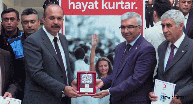 Adana'da polisler lösemili çocuklar için kök hücre bağışçısı oldu