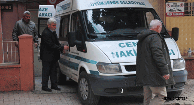 Adana'da silahlı saldırıda ölen iki arkadaşın cenazeleri ailelerine teslim edildi