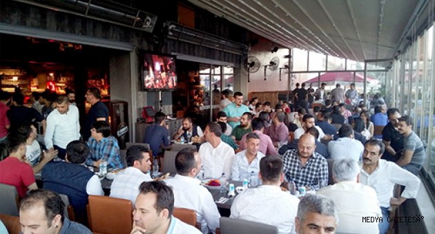 AHMET BELLİ’DEN 500 KİŞİYE KARDEŞLİK İFTARI