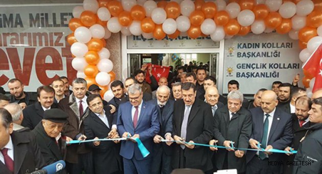 Ak Parti Dulkadiroğlu İlçe Binası açılışı yapıldı.