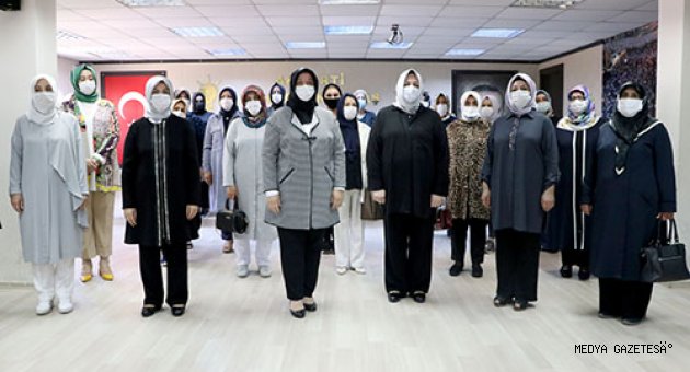AK Parti'li kadınlardan Abdurrahman Dilipak'a suç duyurusu