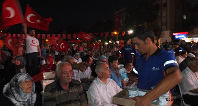 AKBEL PARKOMAT ÇALIŞANLARI GECE GÜNDÜZ MİLLETE HİZMET EDİYOR