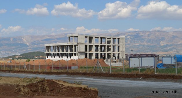 AMATEM HİZMET BİNASI HIZLA YÜKSELİYOR