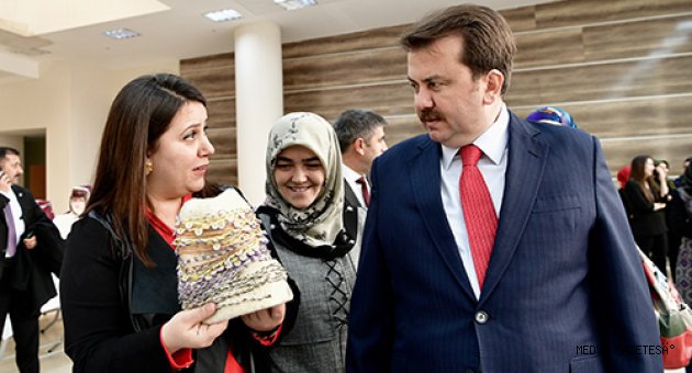 ANADOLU KADIN BAŞLIKLARI SERGİSİ AÇILDI