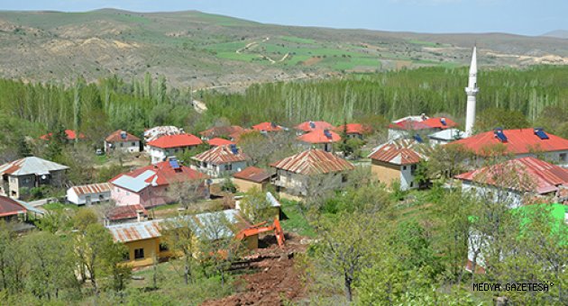 ANZOREY’DE İÇME SUYU ÇALIŞMALARI TAMAMLANIYOR