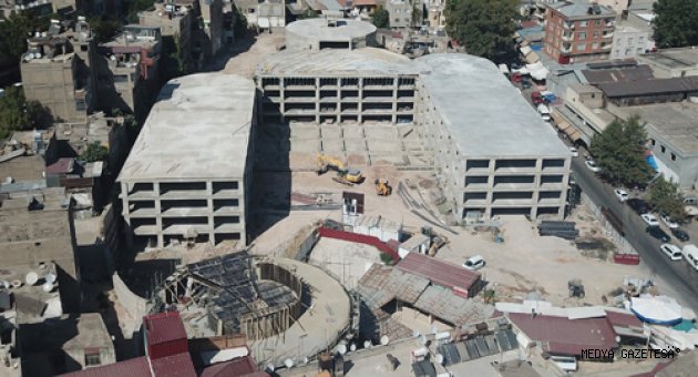 ARASA OTOPARK’TA KATLAR YÜKSELİYOR