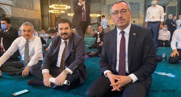 Ayasofya Camii’nde ilk Cuma Namazı
