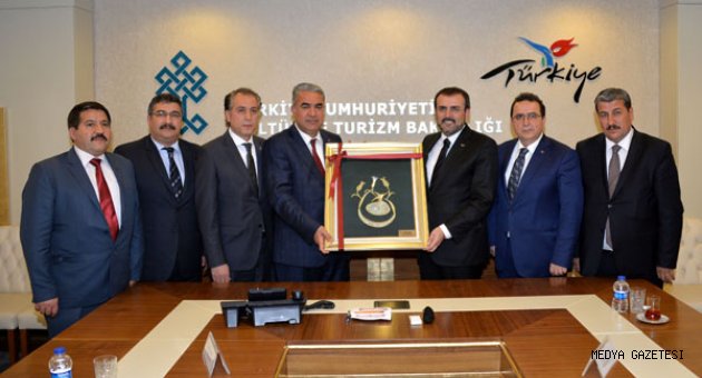 BAKAN MAHİR ÜNAL