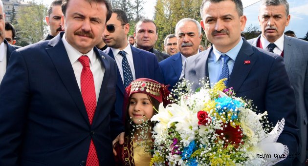 BAKAN PAKDEMİRLİ’DEN BÜYÜKŞEHİR’E ZİYARET
