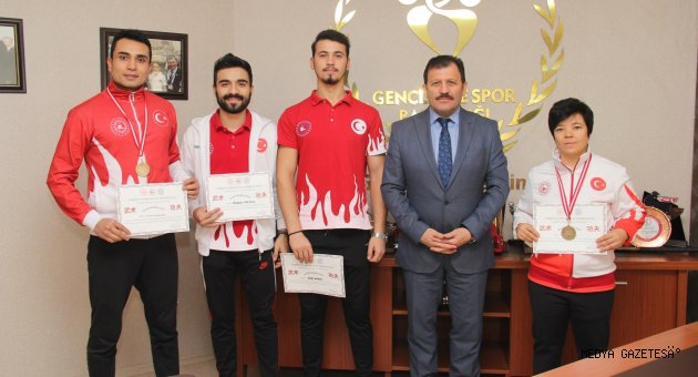 BAŞARILI WUSHU SPORCULARNDAN İL MÜDÜRÜ KABAKCI’YA ZİYARET