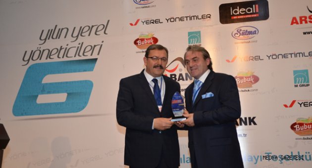Başkan Aydın’a Yılın Belediye Başkanı Ödülü