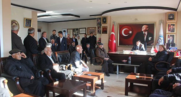 Başkan Çeleğen, Aşiret Mahallerinden Vatandaşları Ağırladı