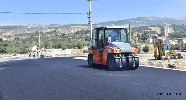BAŞKAN ERKOÇ YENİ YOLU İNCELEDİ