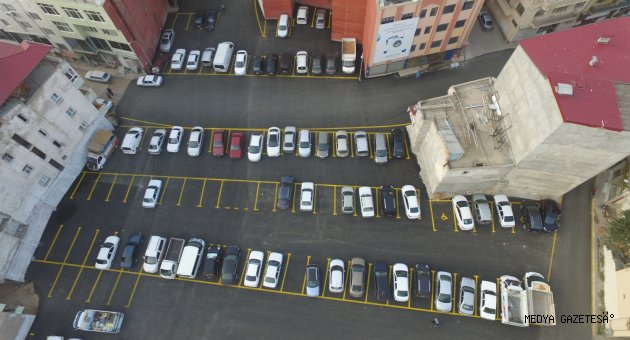 Başkan Gürbüz, “Araçlarımızı ücretsiz otoparka park edelim”