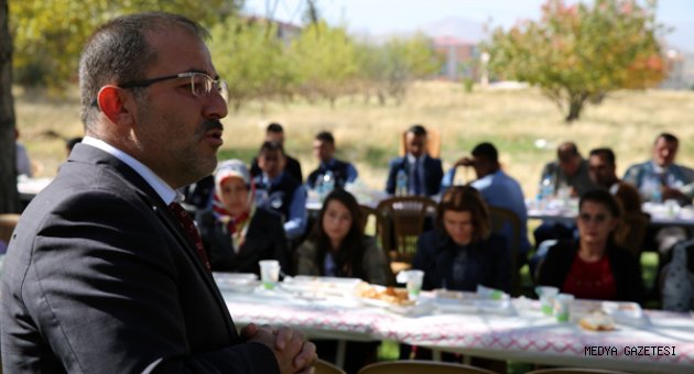 BAŞKAN GÜVEN; BELEDİYE PERSONELLERİ İLE BİR ARAYA GELDİ…