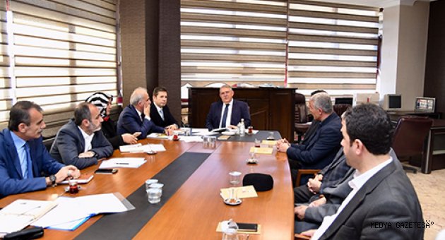 Başkan Mahçiçek, 2018 Yılı Çalışma Programını Muhtarlarla Değerlendirdi