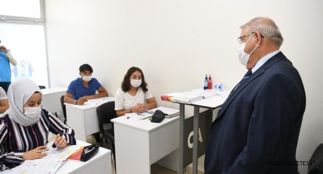 Başkan Mahçiçek, Esnafı Gezerek Uyarılarda Bulundu