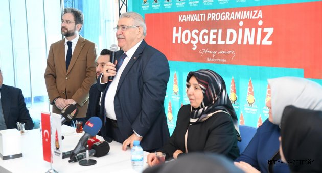 Başkan Mahçiçek Lösemili Çocuklarla Mutluluğun Resmini Yaptı