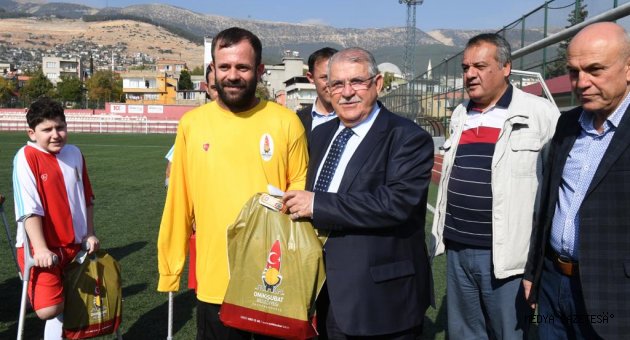 Başkan Mahçiçek, Sporun ve Sporcunun Yanında