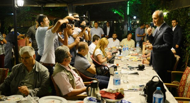 BAŞKAN OKAY, GAZETECİLERLE SAHURDA BULUŞTU