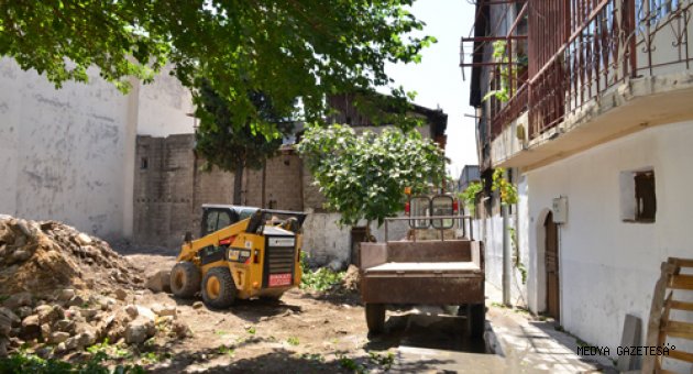 BAŞKAN OKAY'DAN VATANDAŞIN BOŞ ALAN SORUNUNA HIZLI ÇÖZÜM