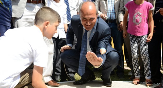 BAŞKAN OKAY'IN 23 NİSAN ULUSAL EGEMENLİK VE ÇOCUK BAYRAMI MESAJI