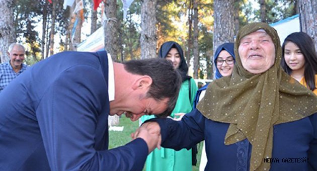 BAŞKAN OKUMUŞ, 8 MART DÜNYA KADINLAR GÜNÜ'NÜ KUTLADI