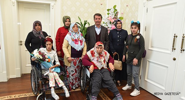 BAŞKAN OKUMUŞ; İLÇEDE Kİ CEFAKAR VEFAKAR KADINLARIMIZIN DÜNYA KADINLAR GÜNÜNÜ KUTLADI