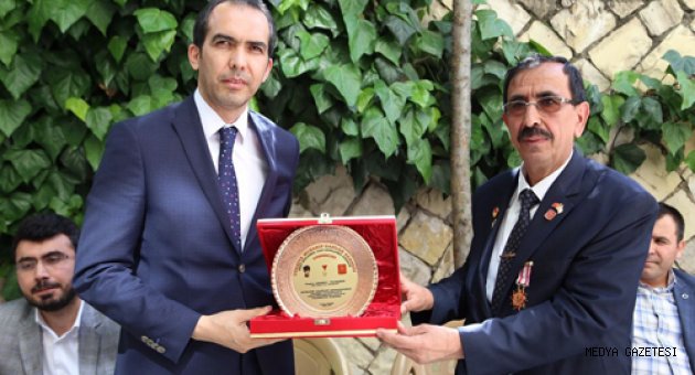 BAŞKAN ÖZDEMİR ;MUHARİP GAZİLER DERNEĞİ ZİYARET