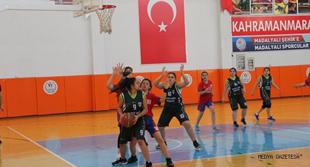 BASKETBOL'DA EN İYİ LİSE TAKIMLARI BELLİ OLDU