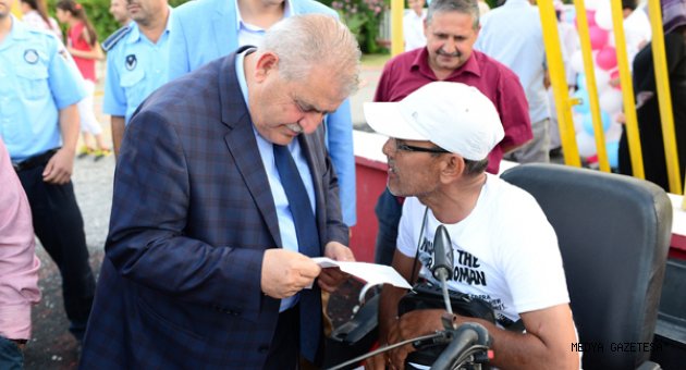 BATIPARK STADINDA 5 BİN KİŞİYLE İFTAR