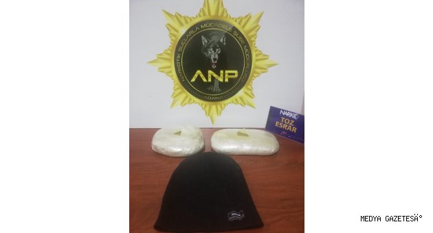 Berelerinde 1 kilogram esrar saklayan iki yolcu yakalandı