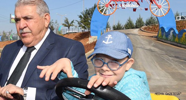 Bisiklet ve Yürüyüş Parkurunda Mutluluğa Pedal Çevirdiler
