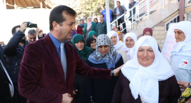 Bozdağ ;Umreye Giden Vatandaşları Yolcu Etti.