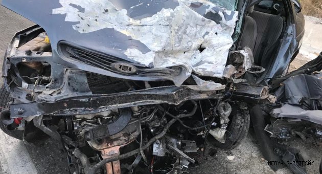 Burdur'da iki otomobil çarpıştı: 1 ölü, 5 yaralı