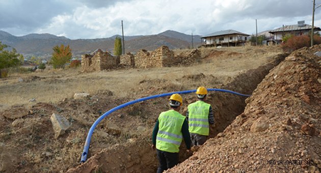 BÜYÜKKIZILCIK'TA İÇME SUYU ÇALIŞMALARI TAMAMLANIYOR