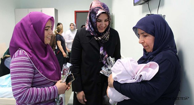 BÜYÜKŞEHİR’DEN HASTA KADINLARA 8 MART SÜRPRİZİ