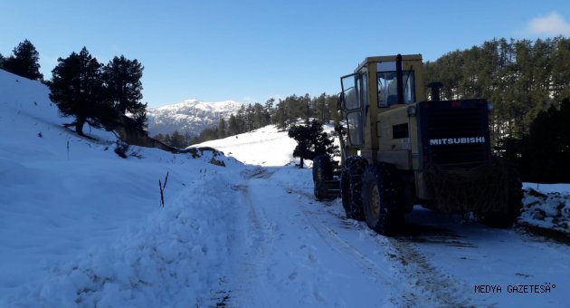 Büyükşehir’den Kar Mesaisi