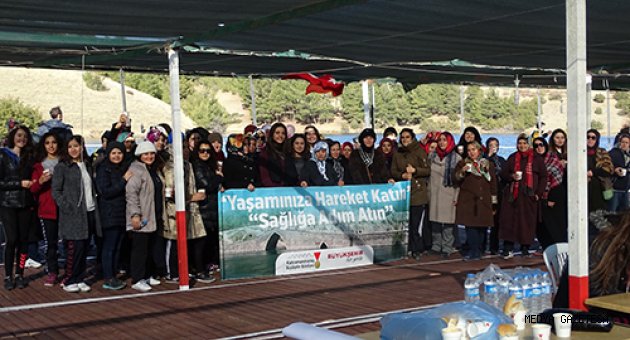 BÜYÜKŞEHİR’DEN ÖĞRENCİLERE DOĞA YÜRÜYÜŞÜ