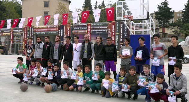 BÜYÜKŞEHİR’İN SOKAK TURNUVASI SONA ERDİ