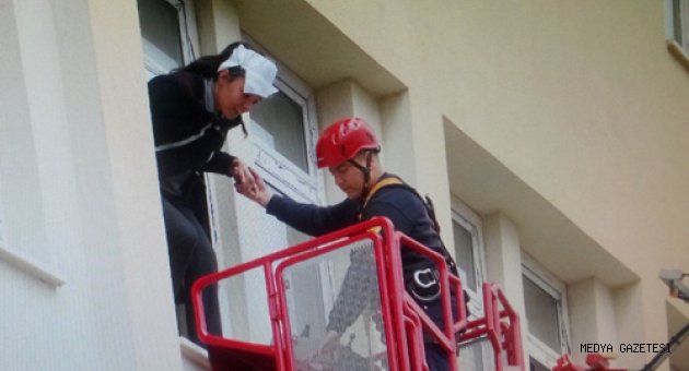 BÜYÜKŞEHİR İTFAİYESİ EĞİTİM FAALİYETLERİNDE HIZ KESMİYOR