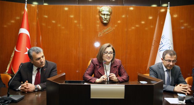 BÜYÜKŞEHİR KADROLU İŞÇİLERE YÜZDE 11 ZAM YAPTI