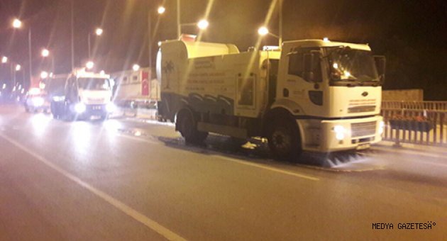 CADDELER GECE YIKANIYOR