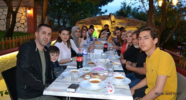 CESUR FM AİLESİ İFTAR’DA BULUŞTU