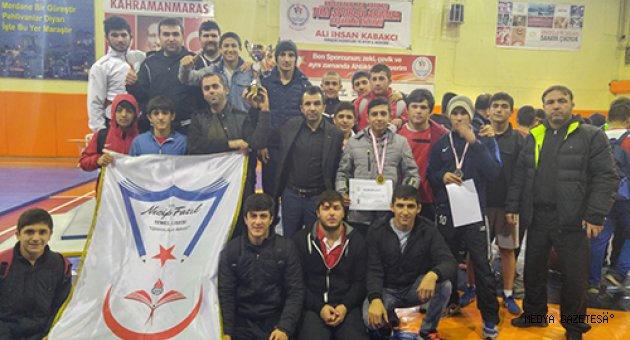 Çetin: “Eğitimde olduğu gibi sporda da başarılıyız”