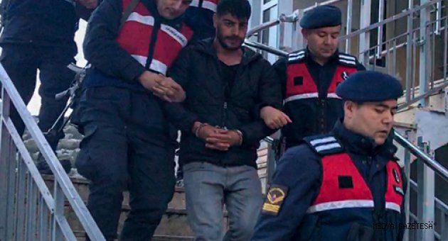 Cezaevi aracından kaçan 2 mahkum yakalandı