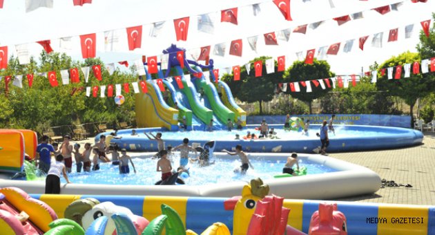 ÇOCUKLAR HAVUZLARI ÇOK SEVDİ
